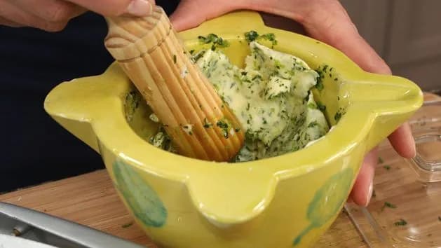 Smalec czy masło: który tłuszcz jest zdrowszy i lepszy do gotowania?