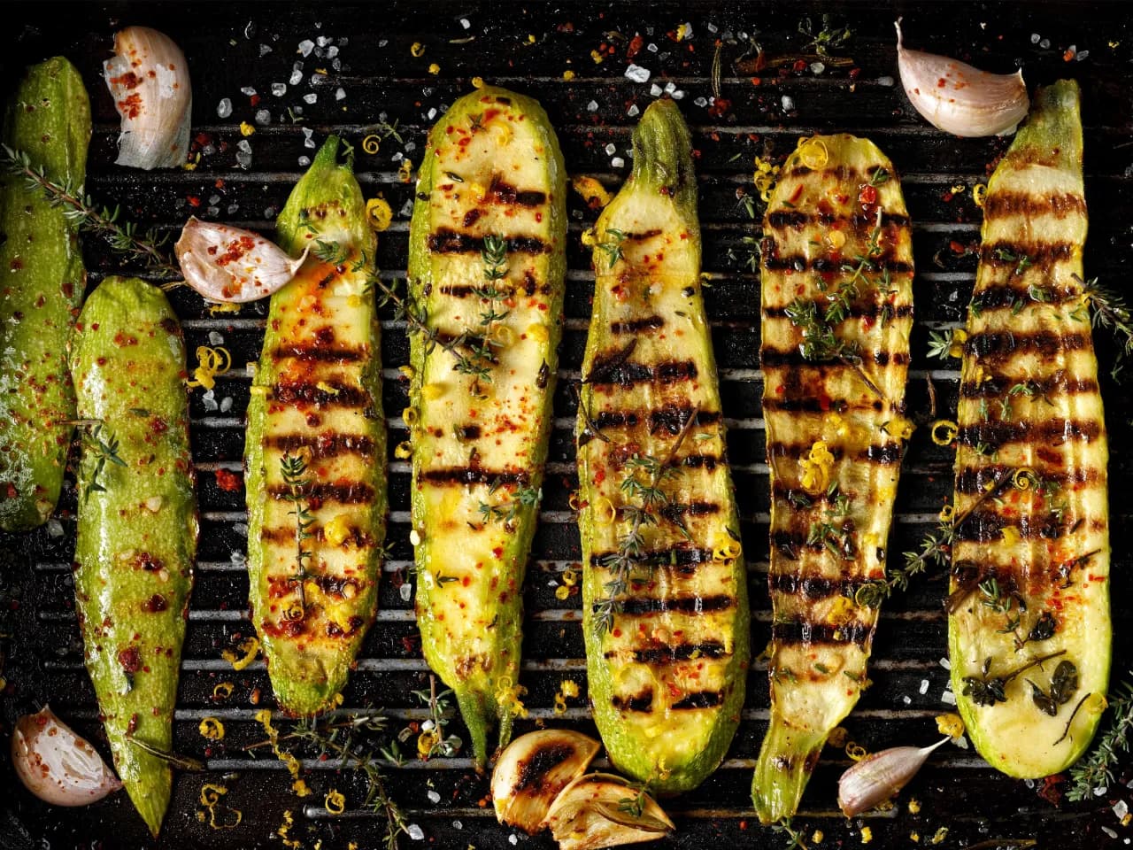 Idealny przepis na cukinię na grilla plastry – uniknij błędów w grillowaniu